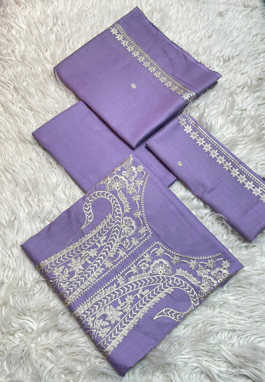 Maria B 3Pc Lawn Embroidered Suit