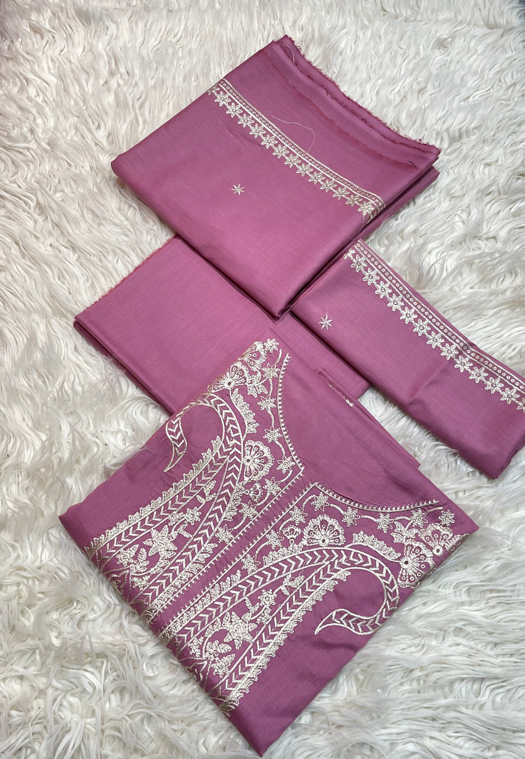 Maria B 3Pc Lawn Embroidered Suit