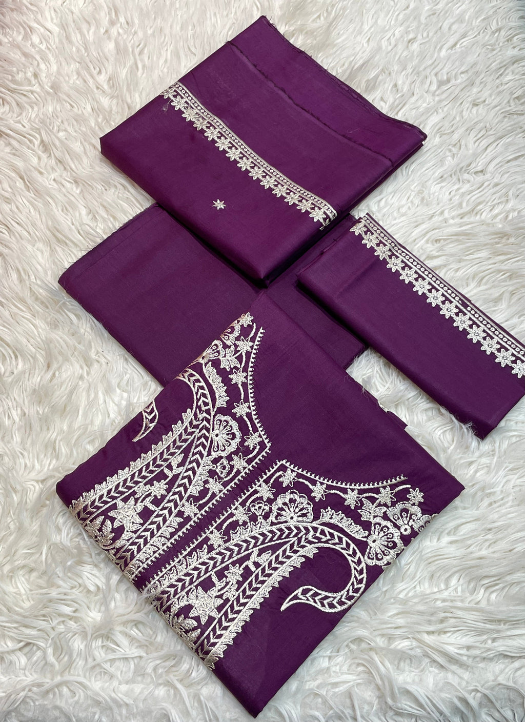 Maria B 3Pc Lawn Embroidered Suit