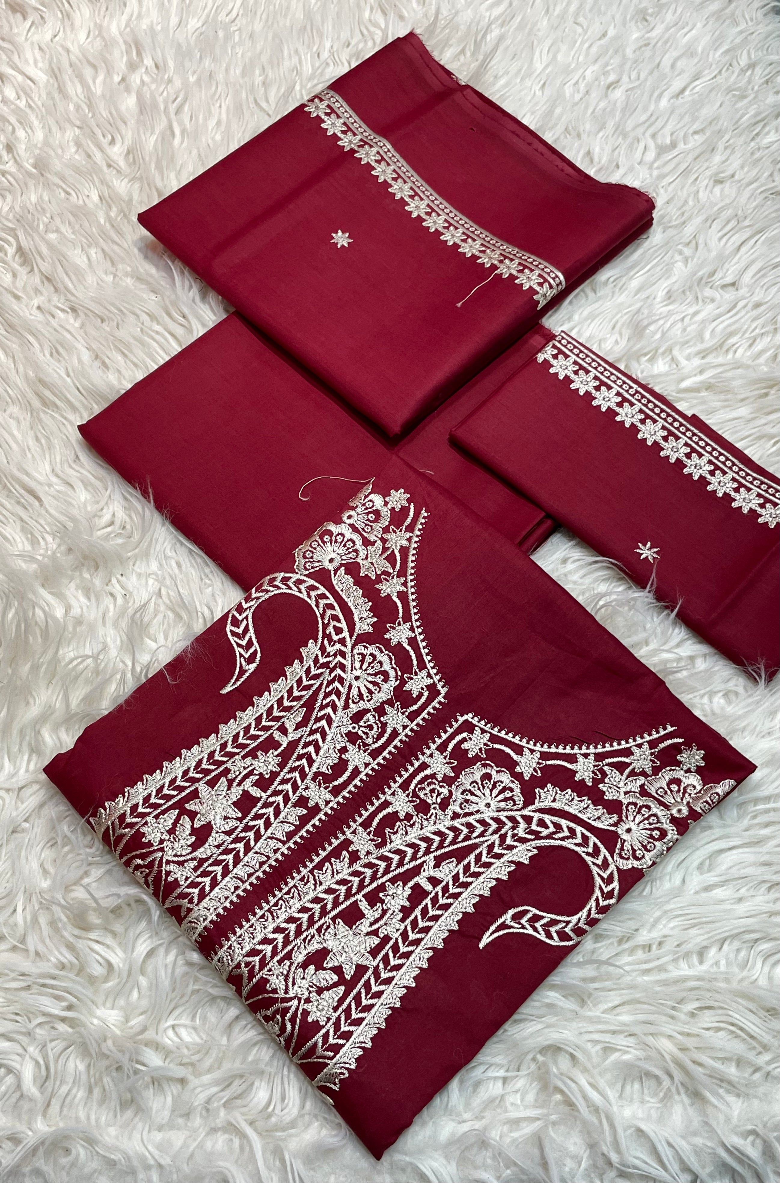 Maria B 3Pc Lawn Embroidered Suit