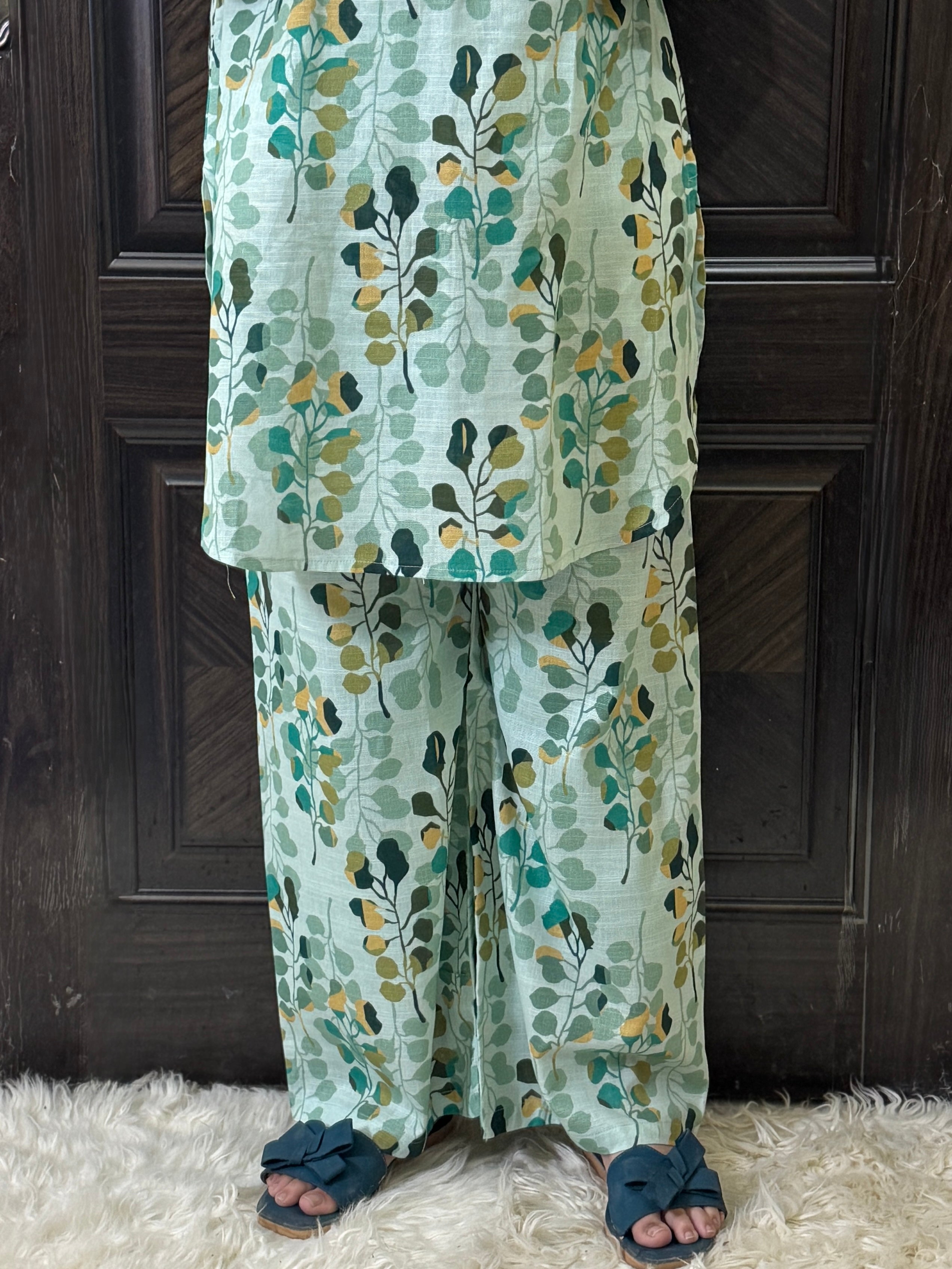 2 Piece - Printed Light Khaddar Stitched Suit