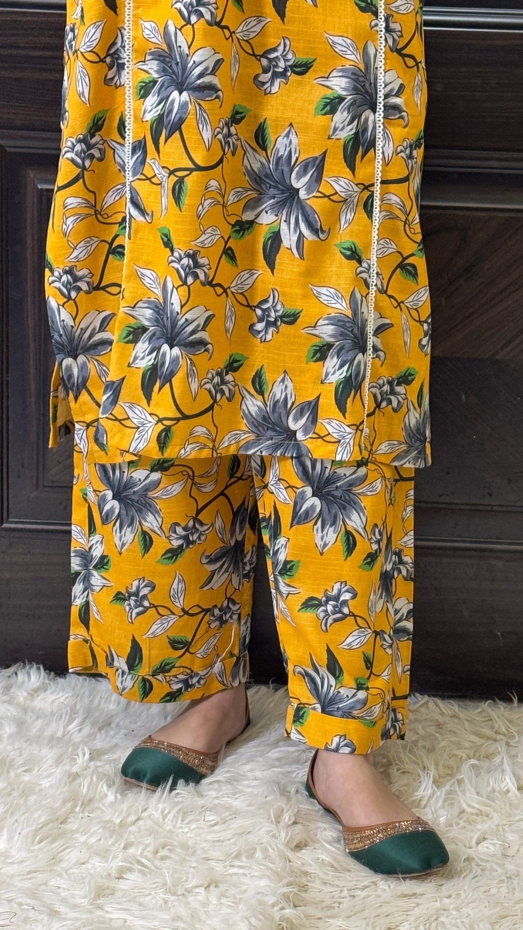 2 Piece - Printed Light Khaddar Stitched Suit