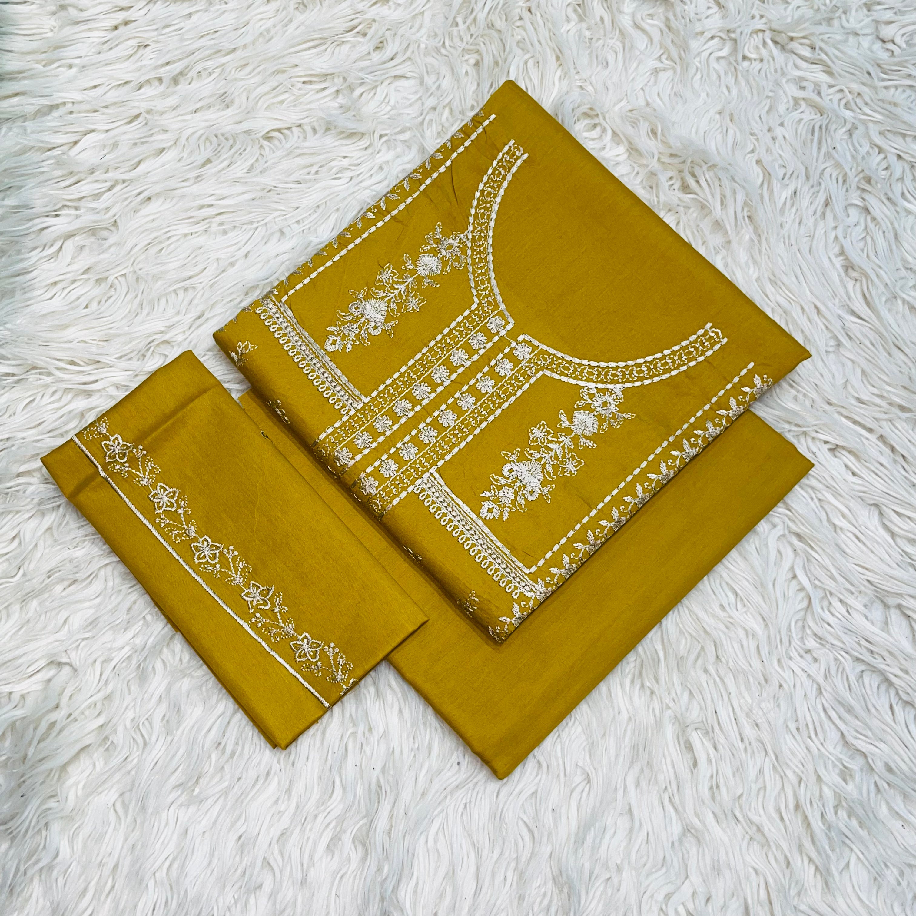 Baroque 2Pc Lawn Embroidered Suit