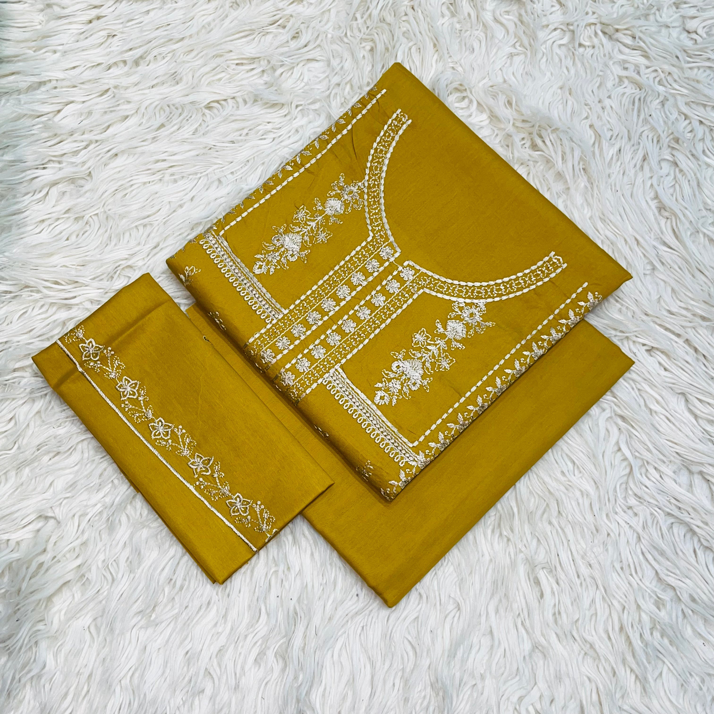 Baroque 2Pc Lawn Embroidered Suit