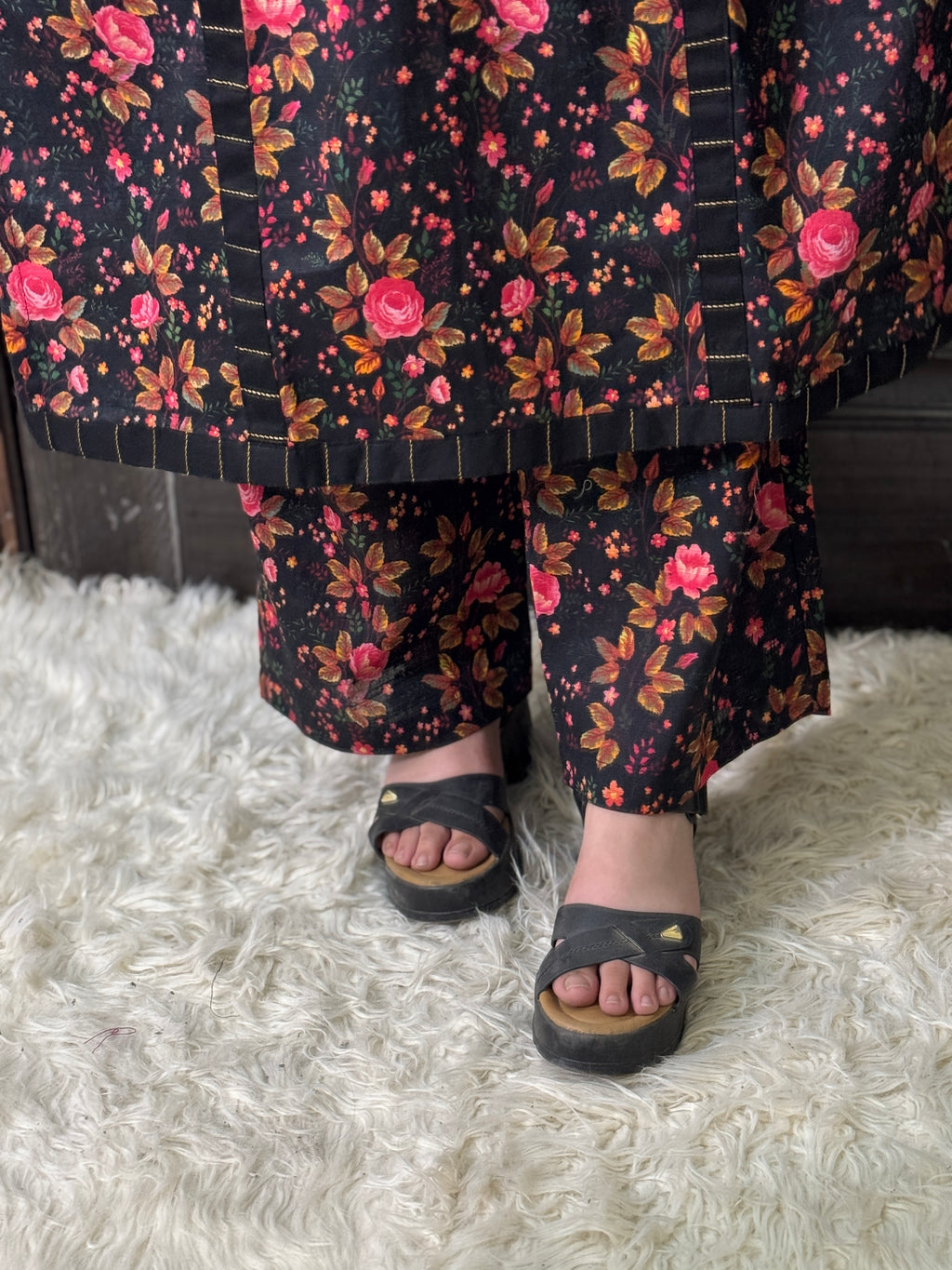 2 Piece - Printed Light Khaddar Stitched Suit