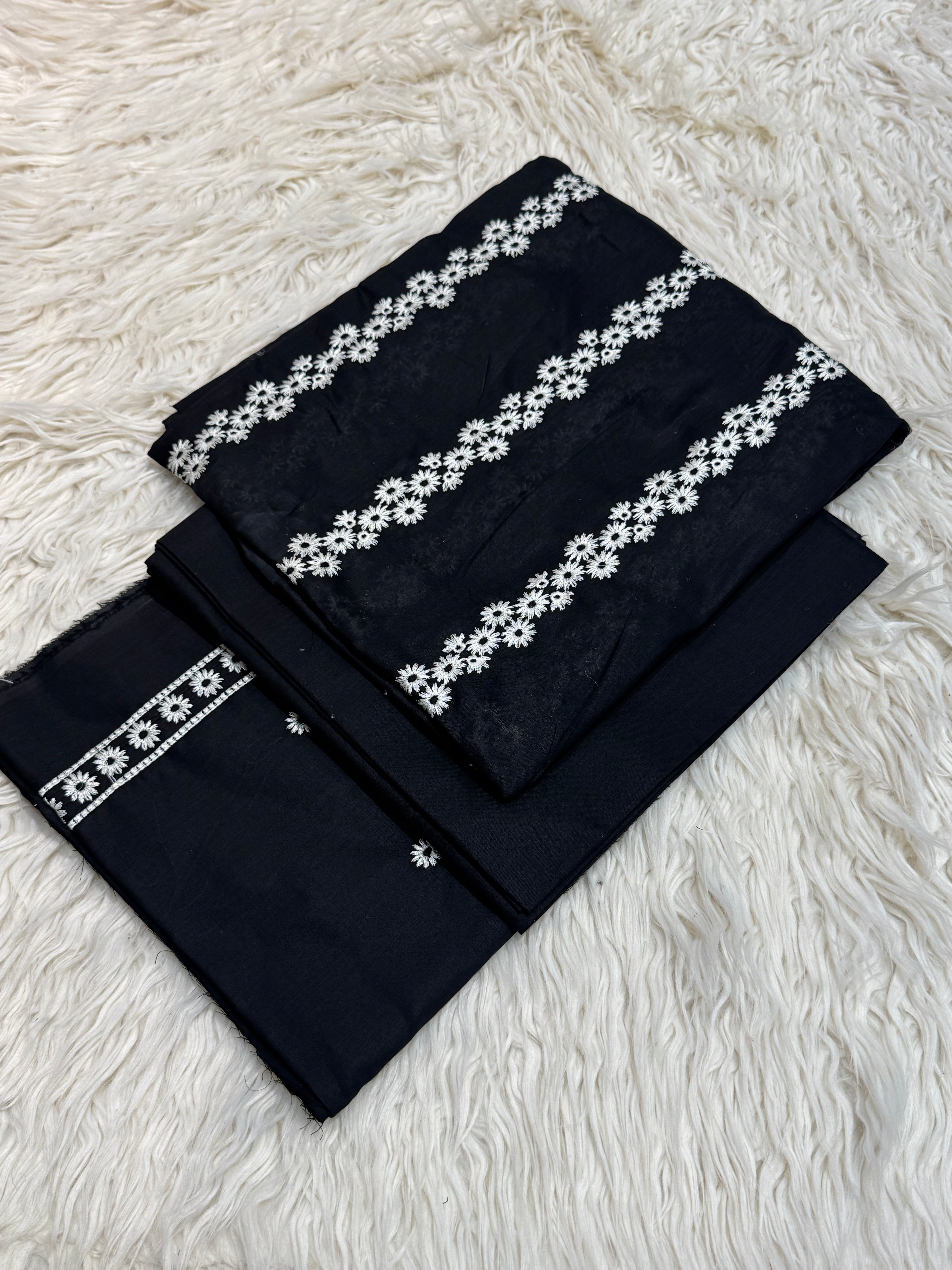 Bareeze 2Pc Lawn Embroidery Suit