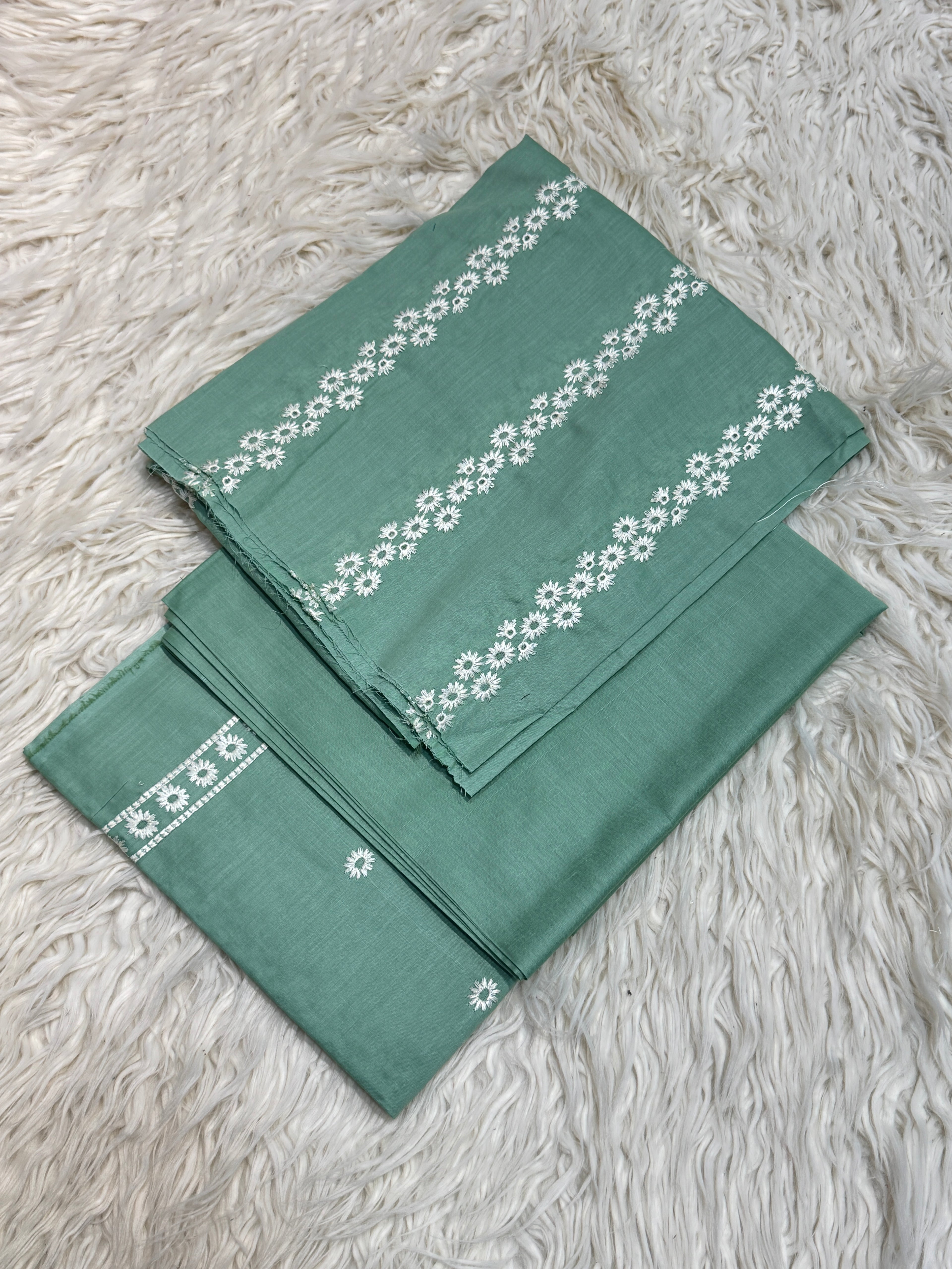 Bareeze 2Pc Lawn Embroidery Suit