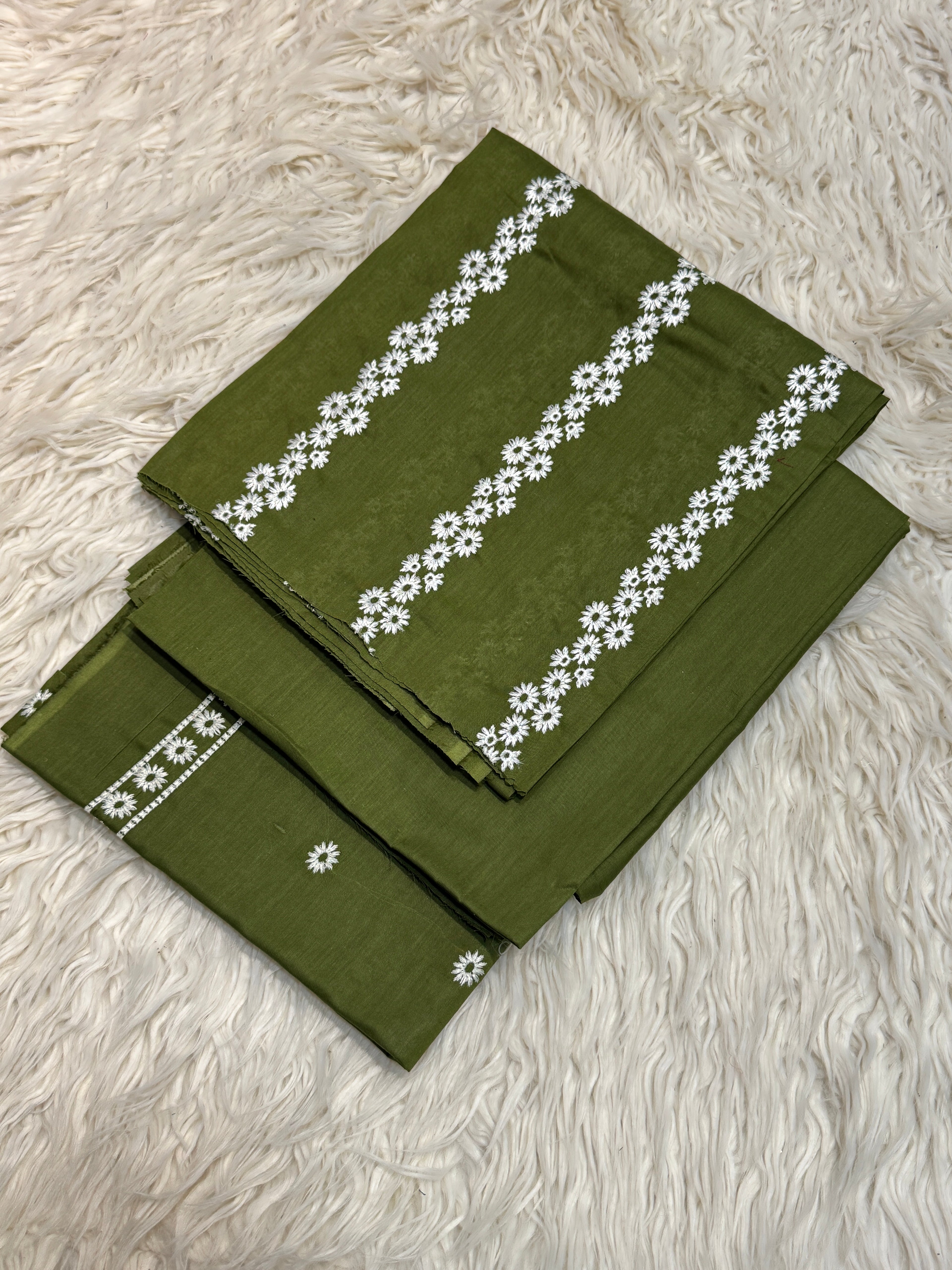 Bareeze 2Pc Lawn Embroidery Suit