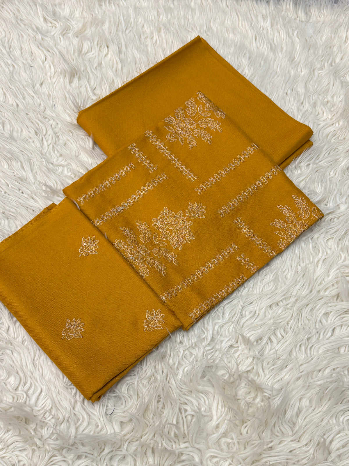 2PC Dhanak Embroidered Suit