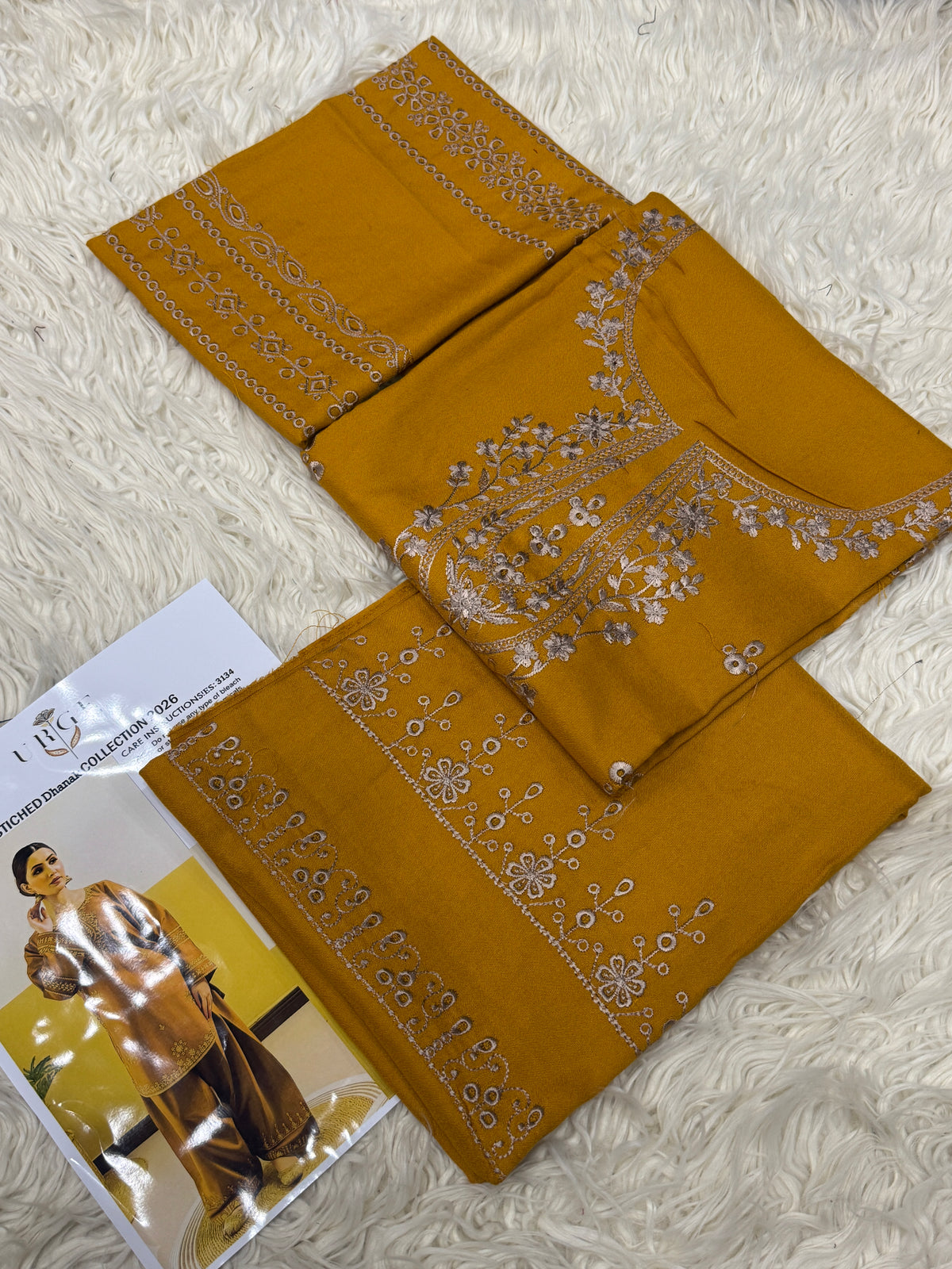 2PC Dhanak Embroidered Suit